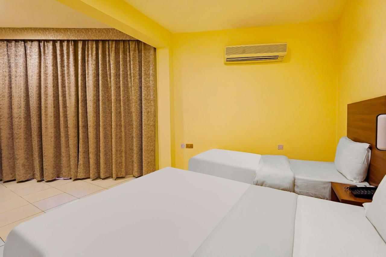 Oyo 925 Emirates Hotel Dubaï Extérieur photo