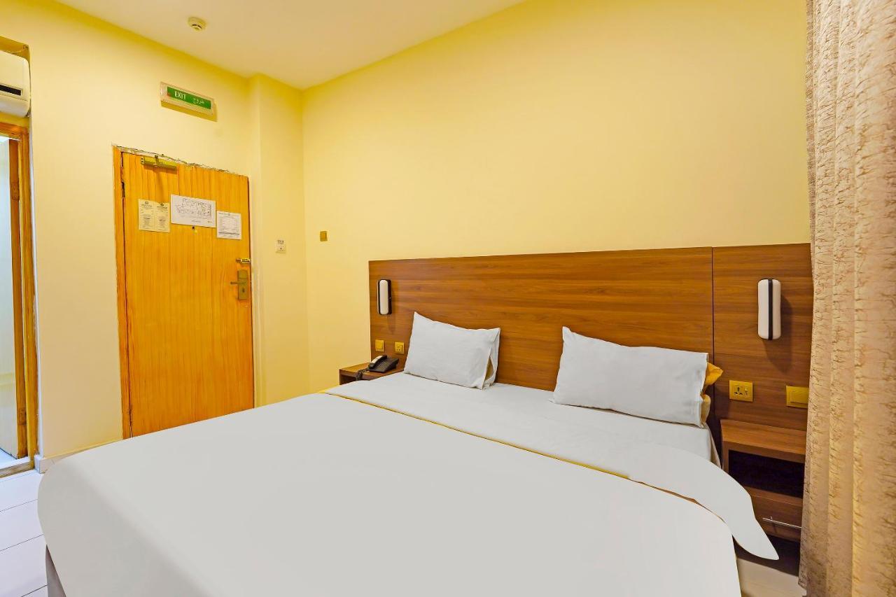 Oyo 925 Emirates Hotel Dubaï Extérieur photo