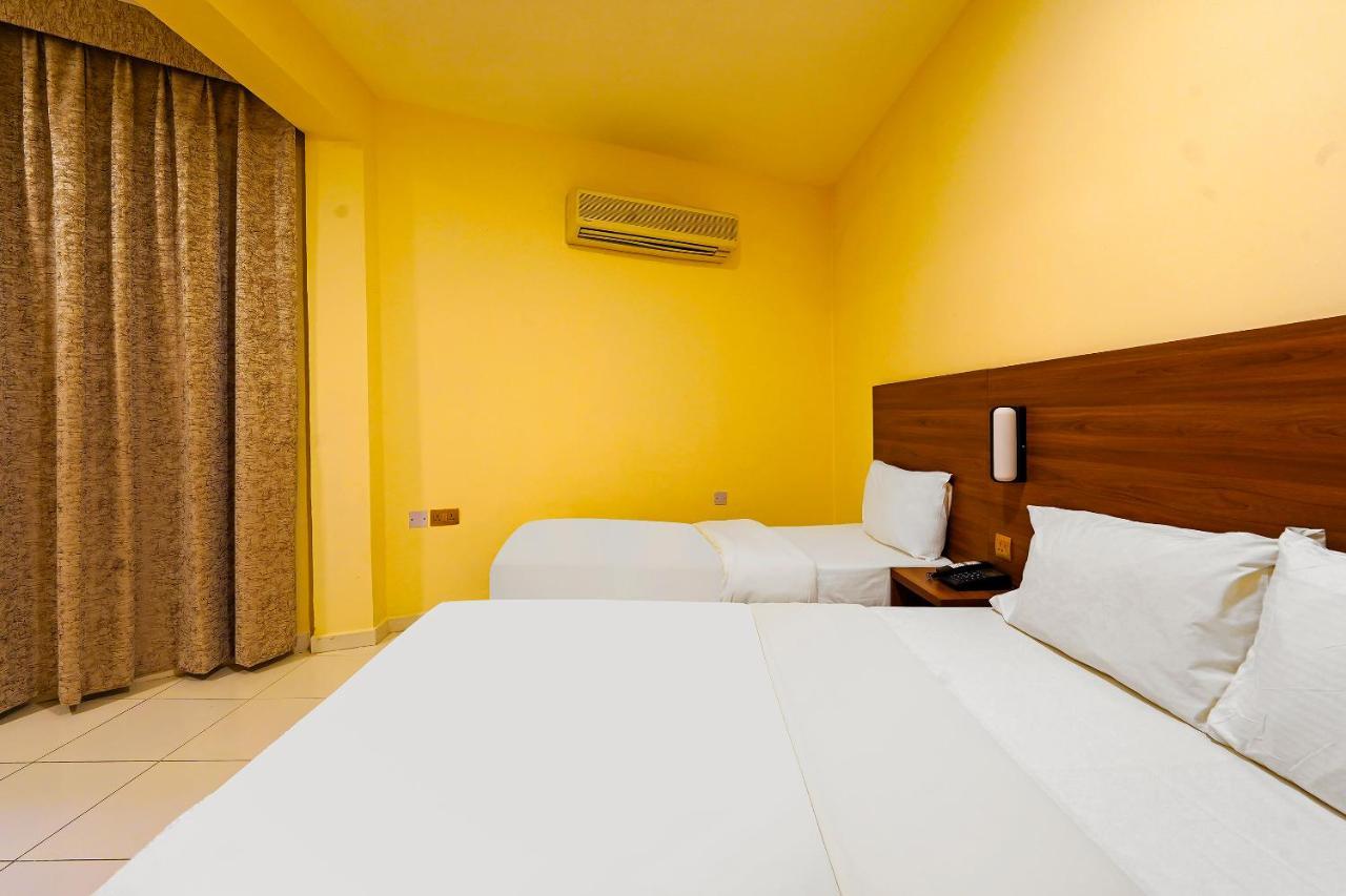 Oyo 925 Emirates Hotel Dubaï Extérieur photo